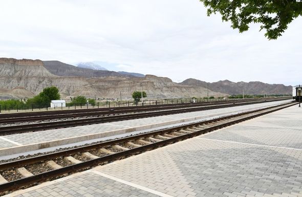 Prezident Ordubad dəmir yolu stansiyası ilə tanış oldu - YENİLƏNİB+FOTO