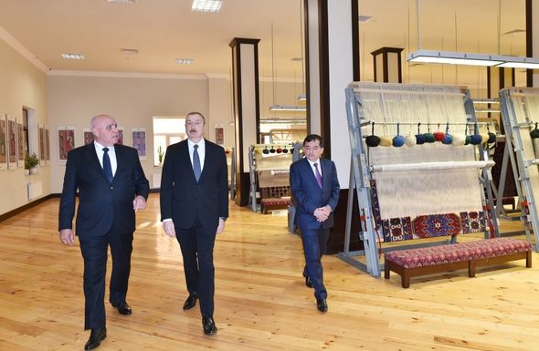 İlham Əliyev "Azərxalça" ASC-nin Qazax filialının fəaliyyəti ilə tanış olub - FOTO