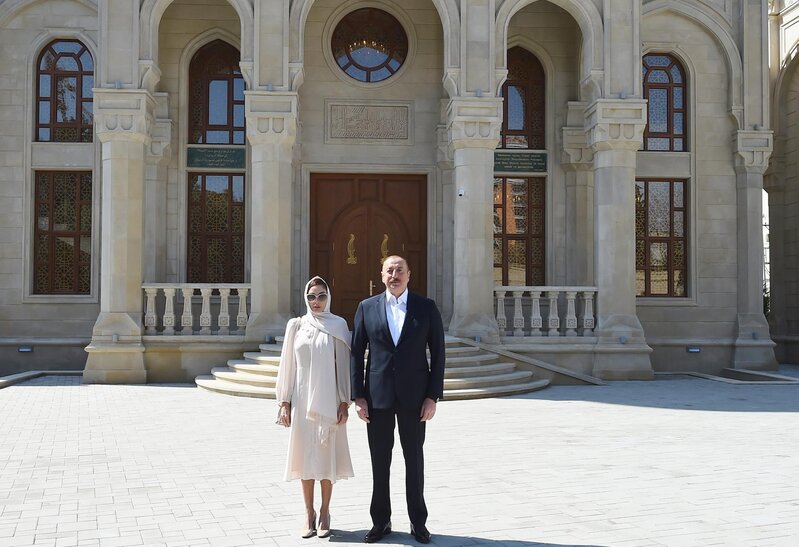 Prezidentlə xanımı 