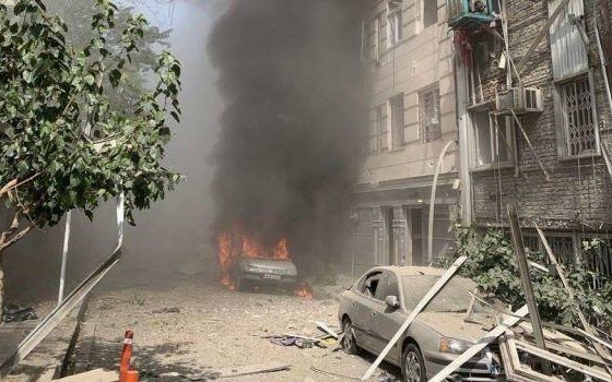 Daha bir İran rəsmisi öldürüldü