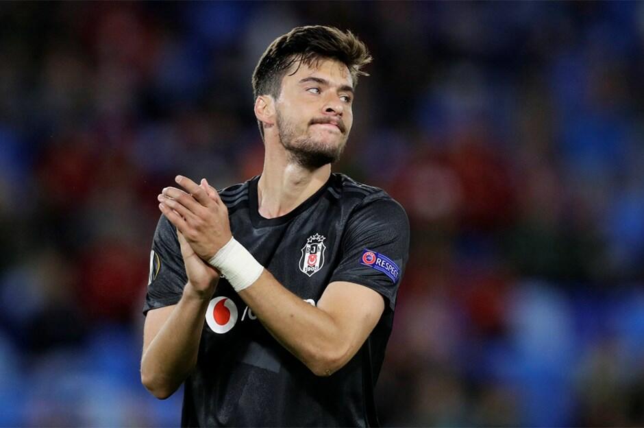 "Beşiktaş" koronavirusa görə hücumçusunu SATIR