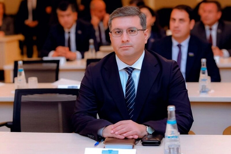 Naxçıvanın iqtisadiyyat naziri kollektivə təqdim edildi