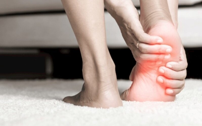 Evdə ayaqyalın gəzənlərdə bu xəstəlik olur