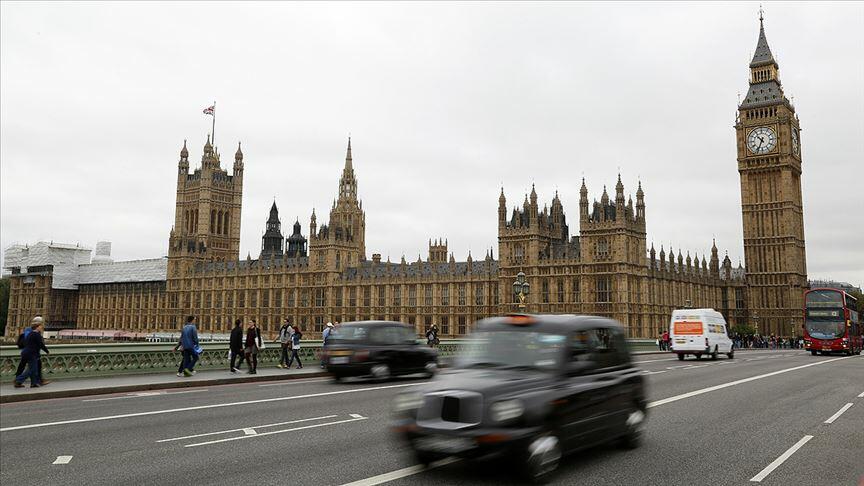 Həkimlər, tibb bacıları və ingilis dilini bilənlərə ŞAD XƏBƏR: Britaniya yeni viza açır