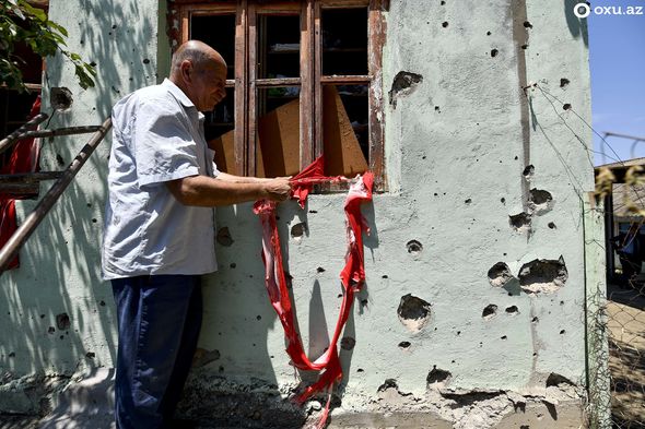 Ermənistan silahlı bölmələrinin Tovuzda dağıtdığı evlər – FOTOREPORTAJ 