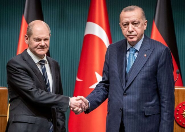 Ərdoğan Şoltsla Rusiyanı müzakirə etdi