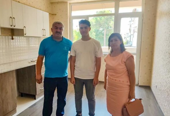 Salyanda 33 şəhid ailəsi və müharibə əlilinə mənzillər verildi - FOTO