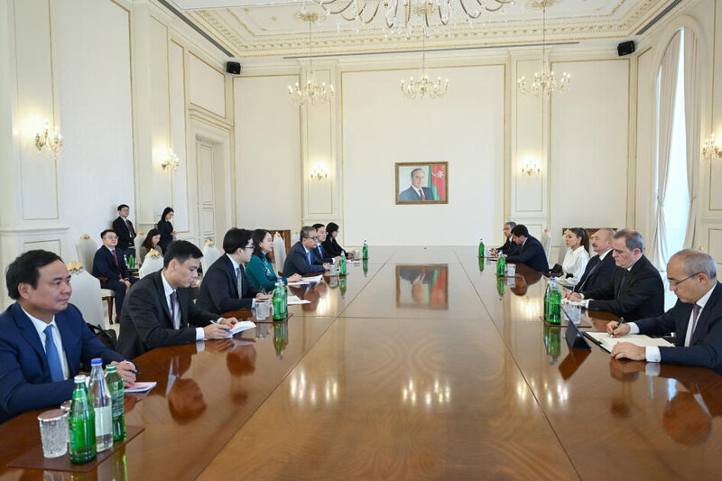 Prezident İlham Əliyev Vyetnamın Vitse-prezidenti ilə görüşüb - (Foto)
