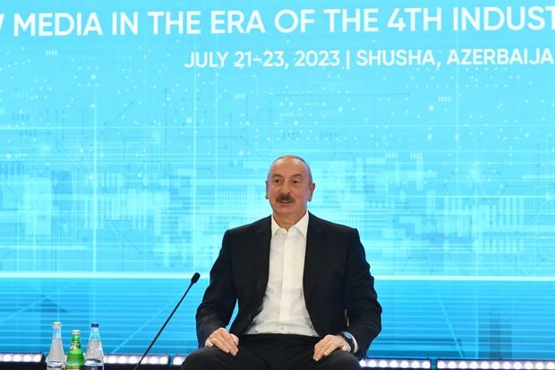 İlham Əliyev Şuşa Qlobal Media Forumunda çıxış edir - CANLI YAYIM