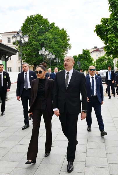 Prezident və xanımının Vilnüs gəzintisindən FOTOLARI