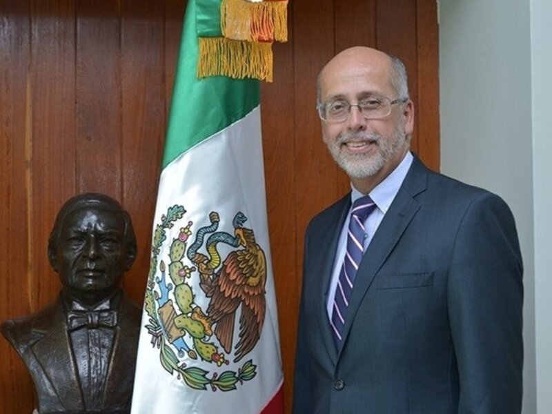 Səfir Rodriqo Labardini: 