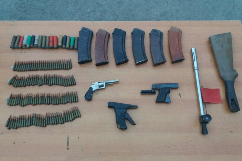 Polis vətəndaşlardan 3 qumbaranı təhvil götürüb