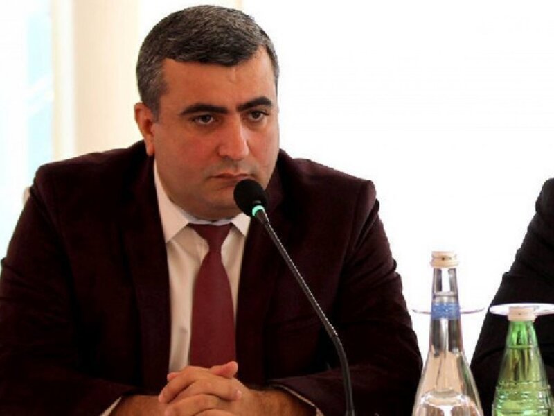Jurnalist Elnur Əşrəfoğlu koronavirusdan vəfat etdi