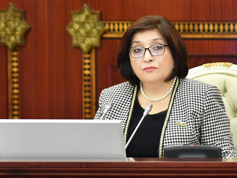 Fransalı deputatdan Sahibə Qafarovaya MƏKTUB