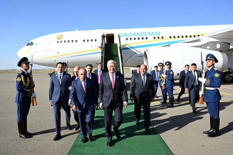 Qazaxıstan Prezidenti Kasım-Jomart Tokayev Azərbaycana səfərə gəldi - FOTO