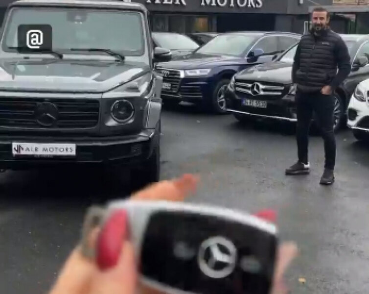 Tanınmış müğənni 6 milyona lüks avtomobil aldı - FOTOLAR