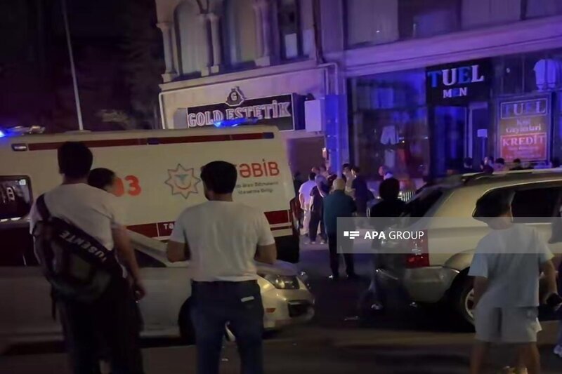 Nərimanovda çoxmərtəbəli binanın zirzəmisində yanğın - Sakinlər təxliyə olundu