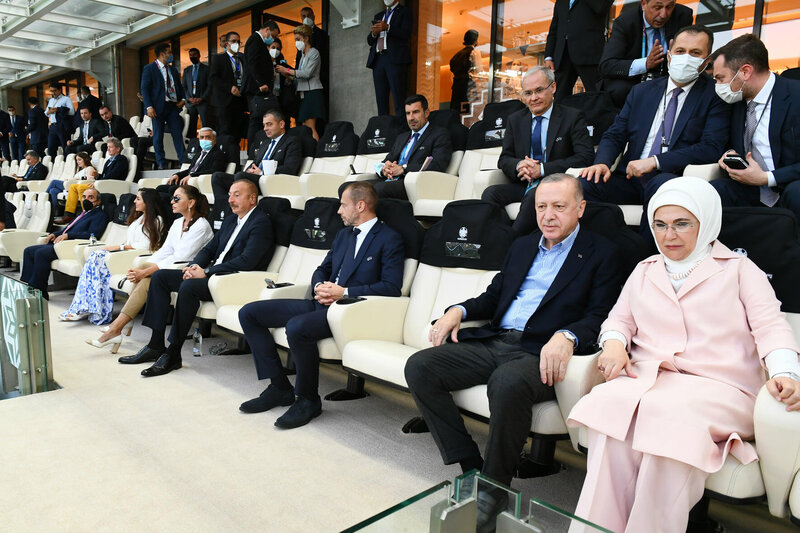 Prezidentlər Türkiyə millisinin oyununu izlədi - FOTO (YENİLƏNDİ)