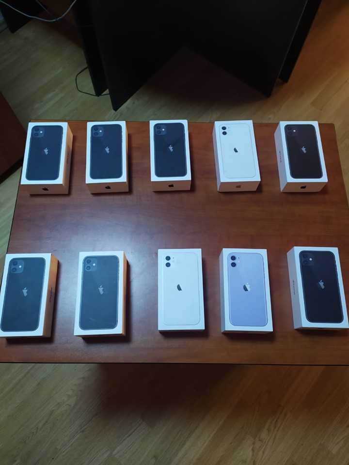 "İphone 11"ləri yağ qutularında keçirmək istədi, tutuldu - FOTO