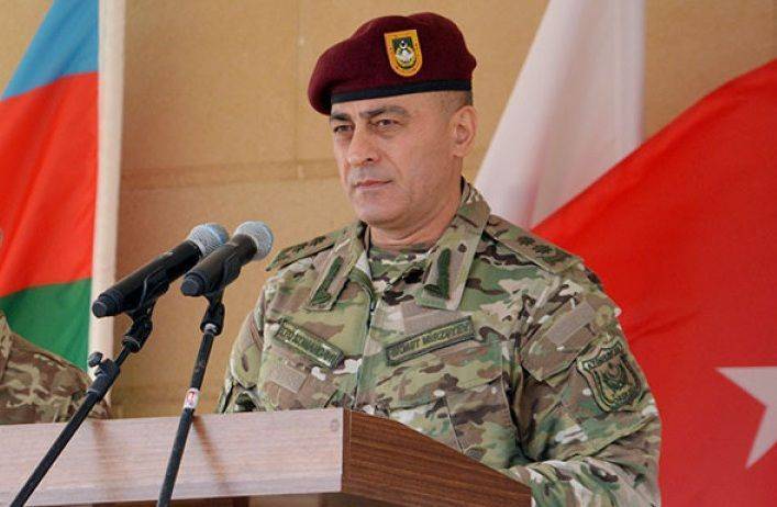 Azərbaycanda məşhur generalın evinə oğru girdi - Külli miqdarda ziyan dəydi