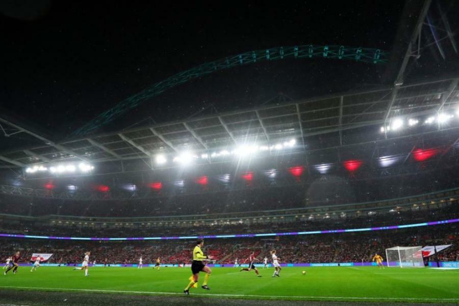 "Uembli" stadionunda tarixi rekord