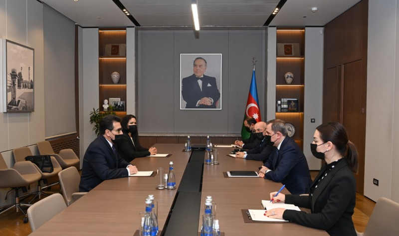 Ceyhun Bayramov Kolumbiya səfiri ilə görüşdü