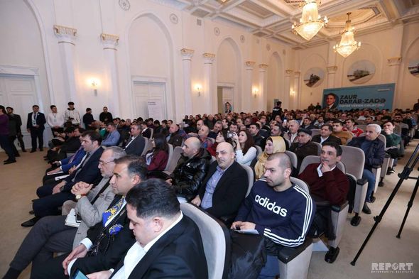 Zaur Darabzadə ilə görüş üçün ayrılan məkana seçicilər sığmadı - FOTO/VİDEO