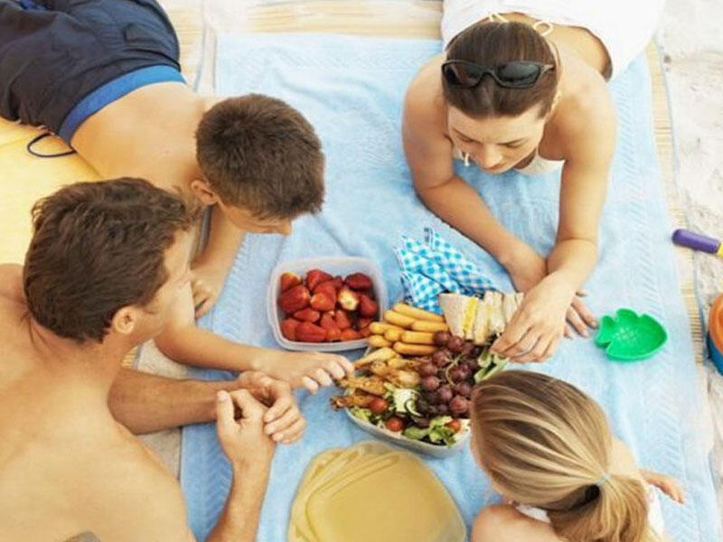 Çimərlikdə yeyib-içmək təhlükəlidir? - RƏSMİ XƏBƏRDARLIQ