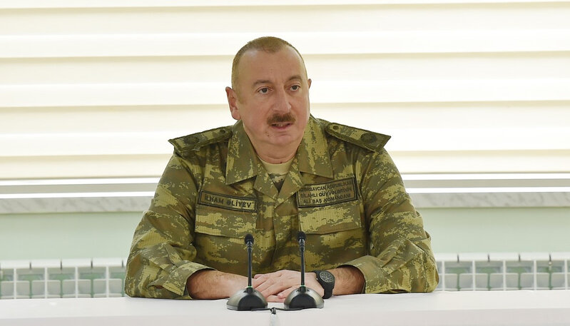 İlham Əliyev MN-in komando hərbi hissələrinin birində yaradılan şəraitlə tanış oldu - FOTOLAR