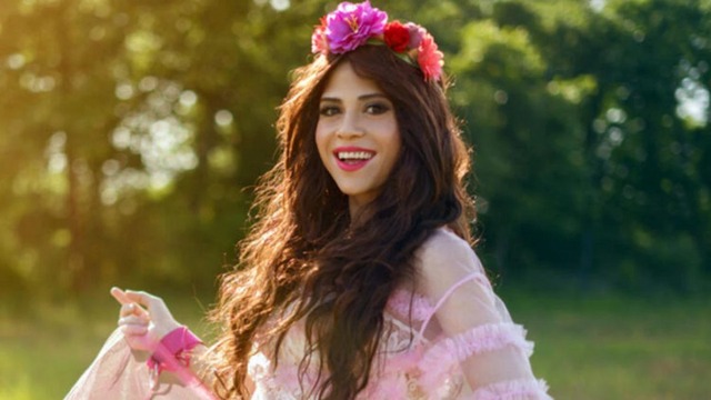 Məşhur müğənni təcili əməliyyat olundu