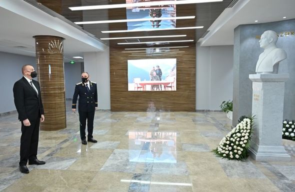 İlham Əliyev Baş Prokurorluğun yeni inzibati binasının açılışında iştirak etdi - YENİLƏNİB + FOTO/VİDEO