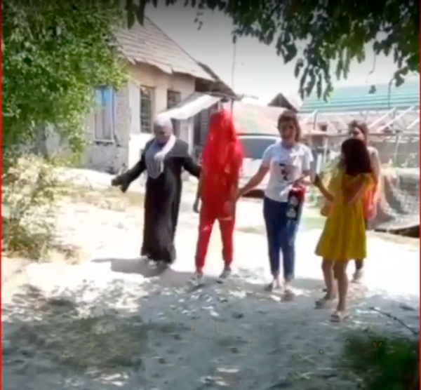 16 yaşında ərə verilən qızdan açıqlama: 