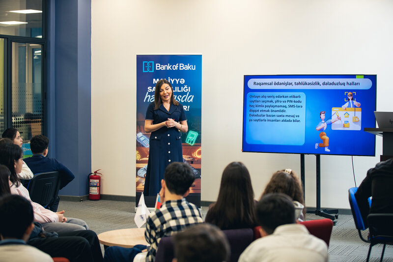 Bank of Baku-da maliyyə savadlılığı günü - FOTOLAR