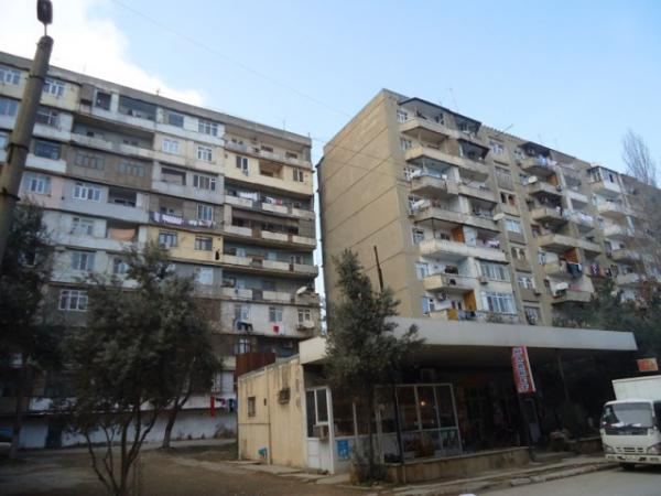 Bakıda köhnə binalardakı mənzillər ucuzlaşacaq - SƏBƏB