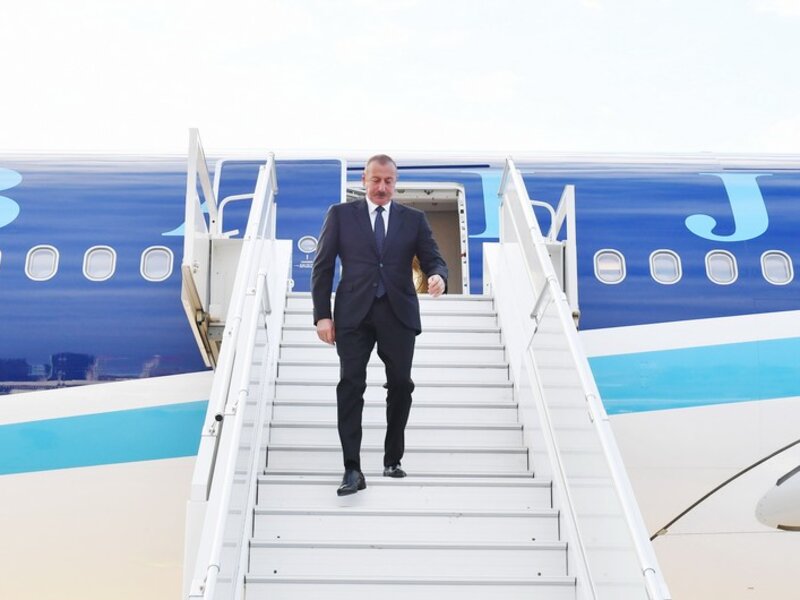 İlham Əliyev Ukraynaya işgüzar səfərə getdi