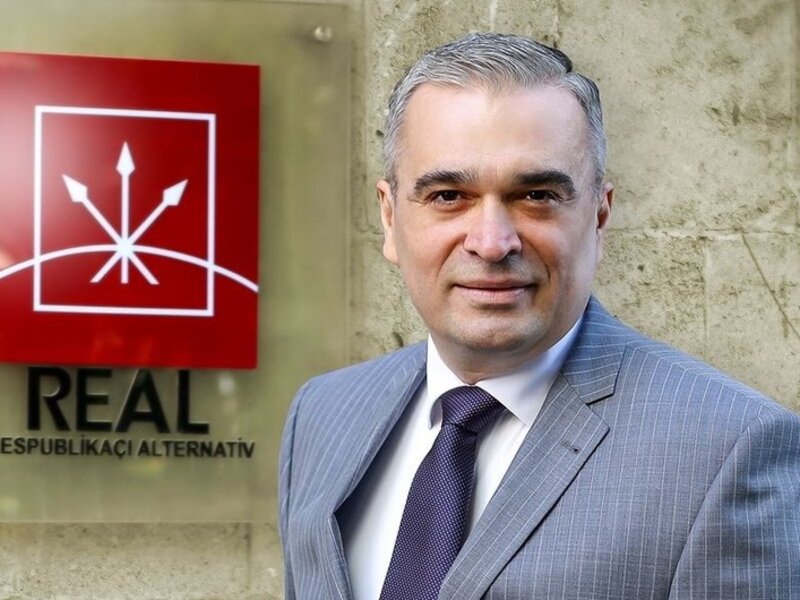 İlqar Məmmədov: 'İlham Əliyevin Brüsseldə qoyduğu şərt düzgün taktiki addımdır