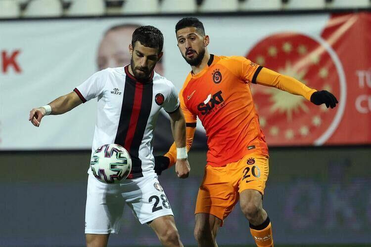 "Qalatasaray" liderlik şansını əldən verdi