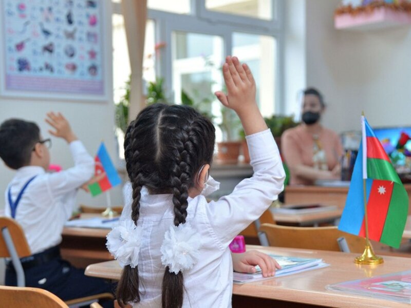 Məktəblərdə imtahanların sayı azaldılacaq - RƏSMİ