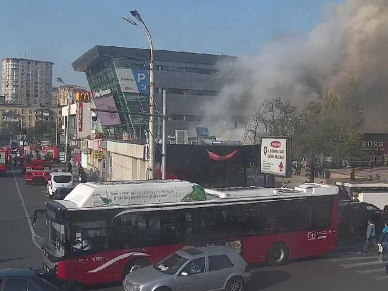 Bakının mərkəzində baş verən yanğınla bağlı DYP-dən sürücülərə ÇAĞIRIŞ
