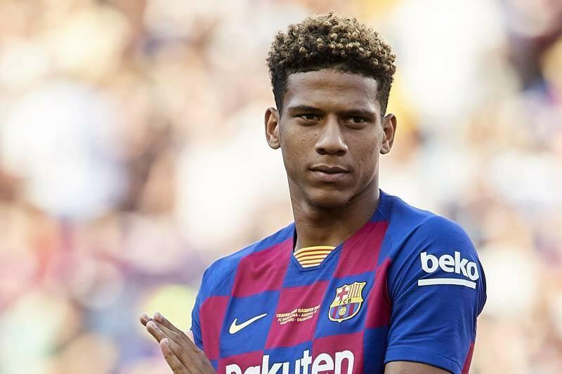"Barselona"nın futbolçusu Fransa klubuna keçdi - FOTO