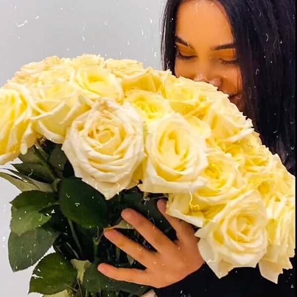 Azərbaycanlı aparıcı evləndi - 'Ad günün mübarək, mənim arvadım' (FOTO)