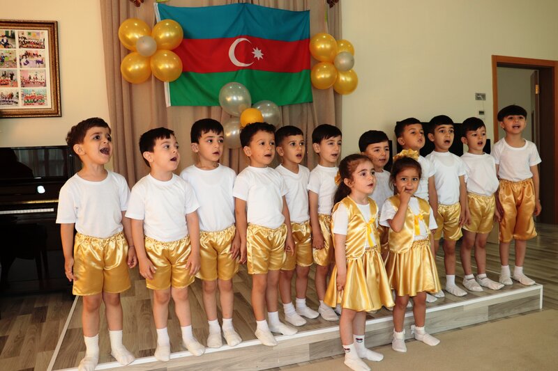 İcra başçısı körpə fidanların bayram şənliyində iştirak etdi - FOTOLAR