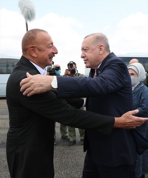 İlham Əliyev Rəcəb Tayyib Ərdoğanı Füzuli rayonunda qarşıladı - FOTOLAR