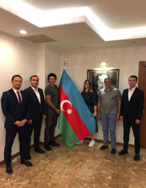 Van Dammın oğlu azərbaycanlı qızla evləndi - FOTO
