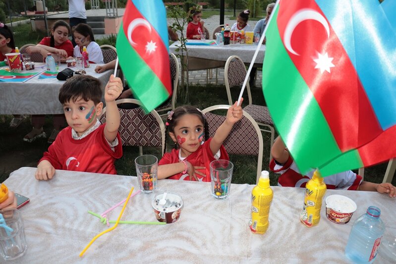 Naftalanda şəhid və qazi övladları asudə vaxtlarını səmərəli keçirirlər - FOTOLAR