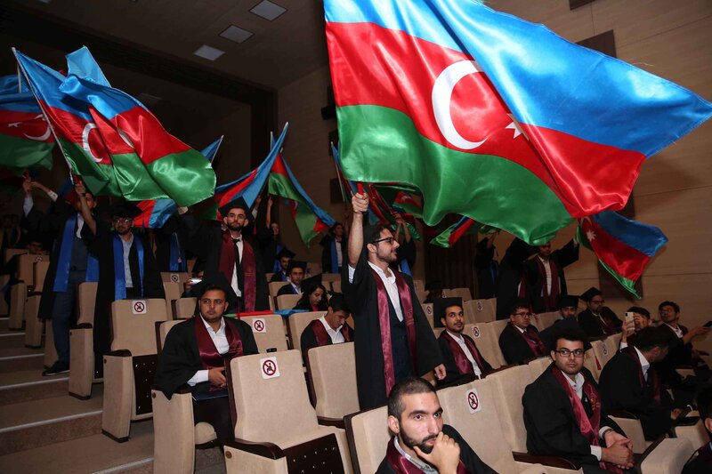Bakı Ali Neft Məktəbində məzun günü keçirilib - FOTOLAR