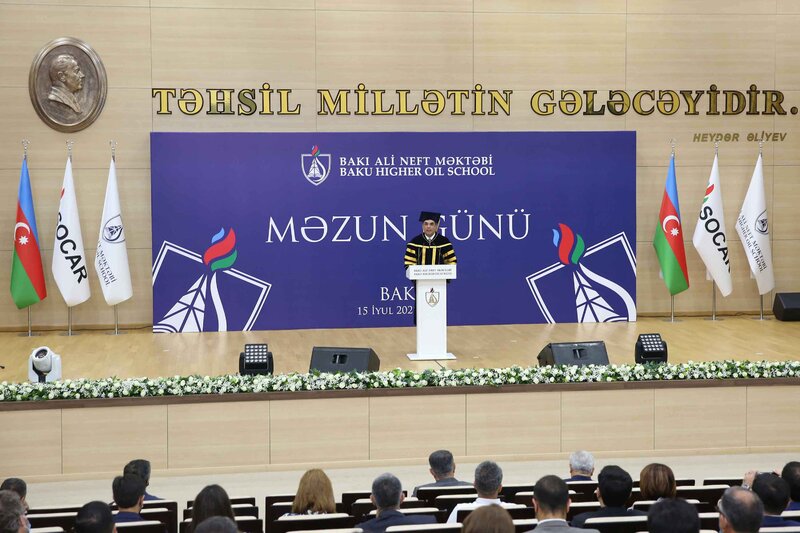Bakı Ali Neft Məktəbində məzun günü keçirilib - FOTOLAR
