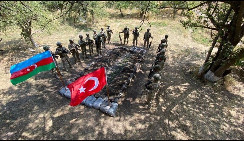 Türkiyə Milli Müdafiə Nazirliyi Laçındakı təlimlərdən görüntülər yaydı - FOTO