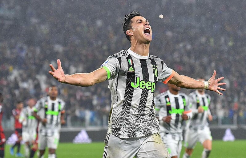 Ronaldu bir matçda üç rekordu qırdı