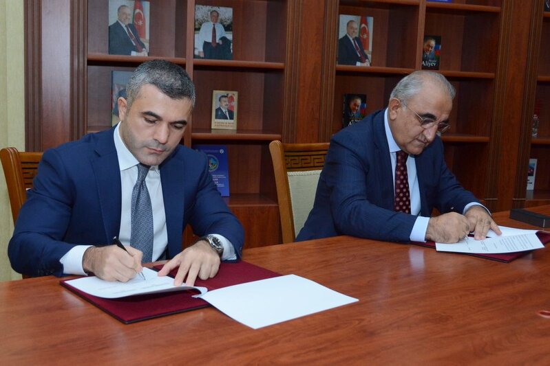 Bank Respublika və Azərbaycan Dövlət İqtisad Universiteti arasında əməkdaşlıq memorandumu imzalandı - FOTOLAR